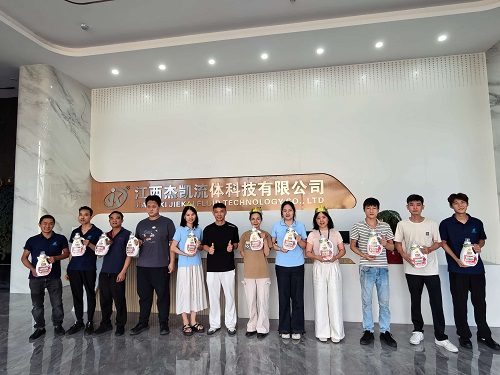 暖心生日会 | 8月寿星集结！杰凯流体与您共赴一场甜蜜之约