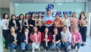 待到春来三月八,普天开满美人花~